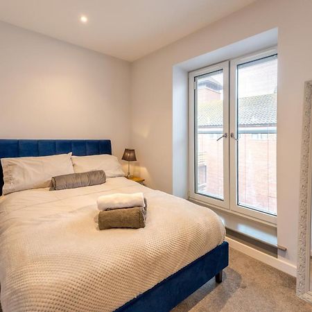 Pass The Keys 5B One Bedrom Central Modern Apartment Shrewsbury Exterior photo